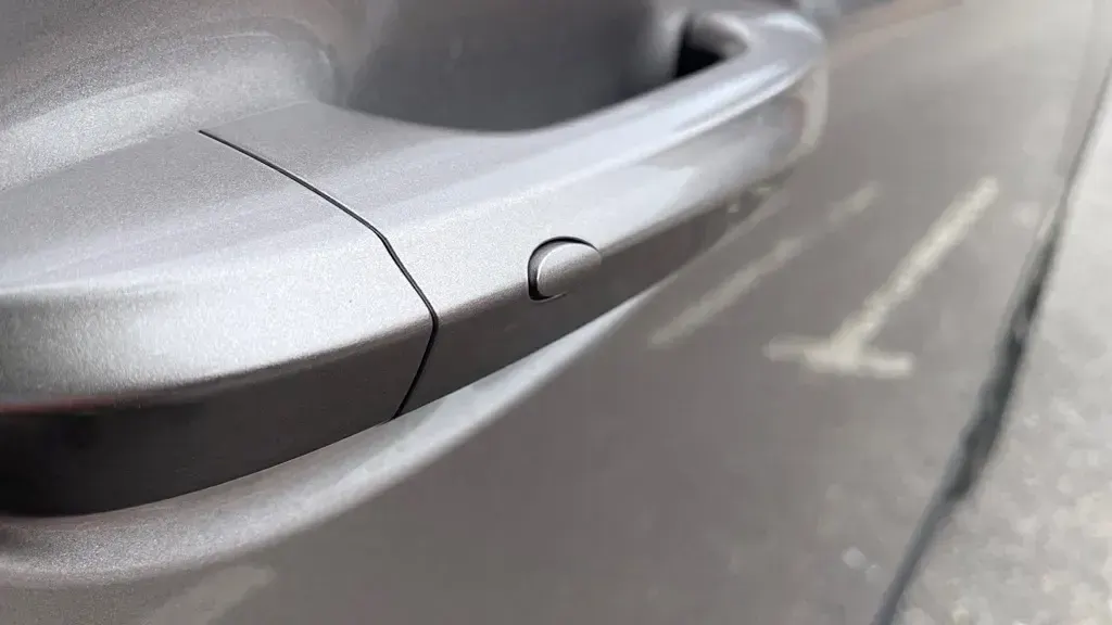 New MG HS 2026 Silver SUV