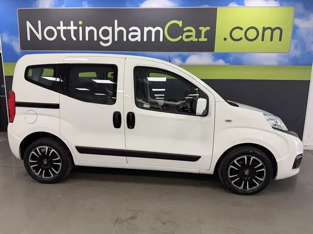 Used Fiat Qubo Lounge 80 HP (58 kW) 2017 White MPV