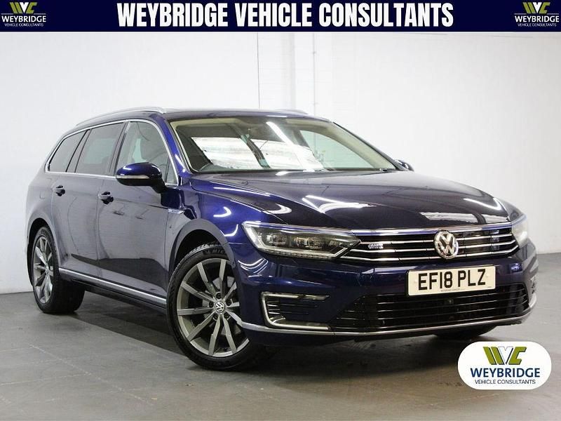 Blue Used 2018 VW Passat Advance Estate | £14,495 (Fair price) - Image 1/4