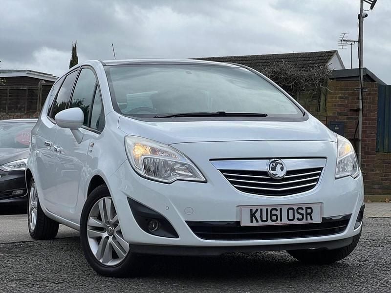 Used Vauxhall Meriva 2011 White MPV