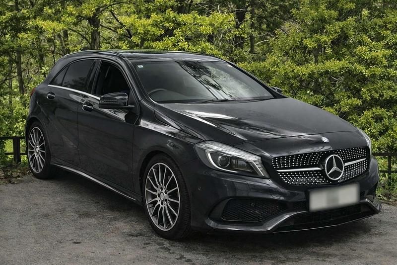 Used Mercedes A180 SE 122 HP (89 kW) 2014 Black Hatchback
