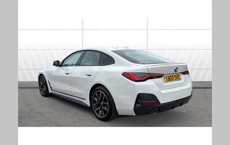 Usado BMW 420 M Sport 180 CV (132 kW) 2022 Blanco Coupe