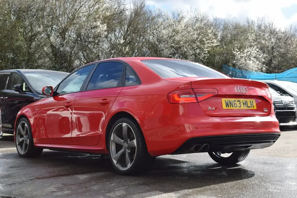 Used Audi A4 Black Edition 150 HP (110 kW) 2013 Red Sedan