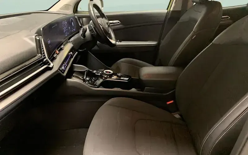 Used Kia Sportage 230 HP (169 kW) 2023 Yellow SUV