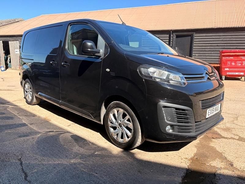 Używany Citroën Dispatch 2019 Czarny Minivan