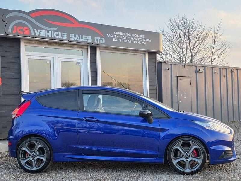 Used Ford Fiesta ST 182 HP (133 kW) 2017 Blue Hatchback
