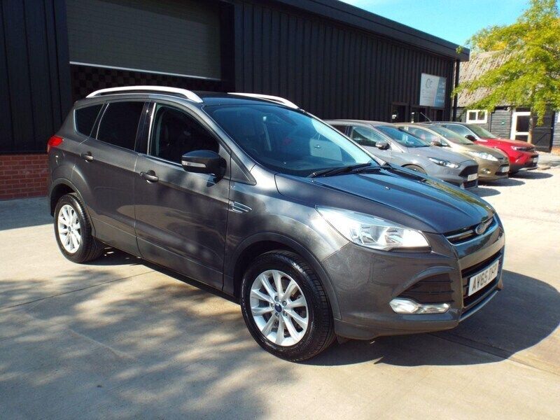Grey Used 2015 Ford Kuga Titanium SUV | £5,495 (Fair price) - Image 1/4