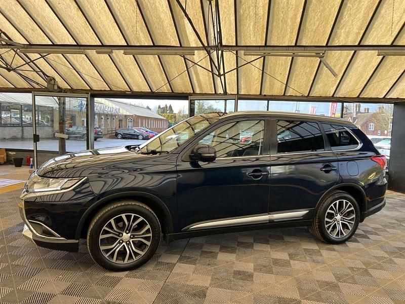 Usado Mitsubishi Outlander 150 HP (110 kW) 2017 Azul SUV