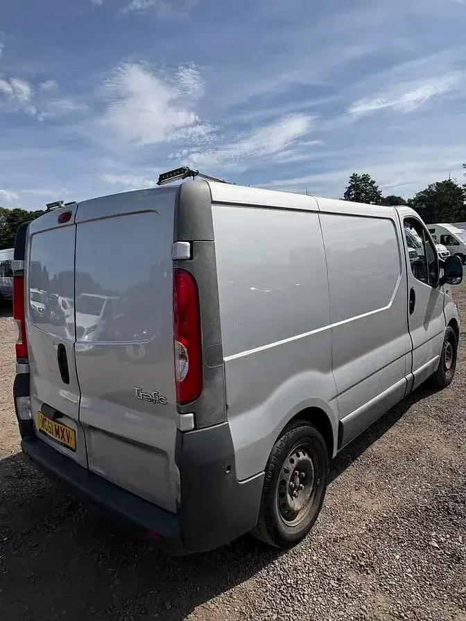 Used Renault Trafic 115 HP (84 kW) 2012 Silver MPV