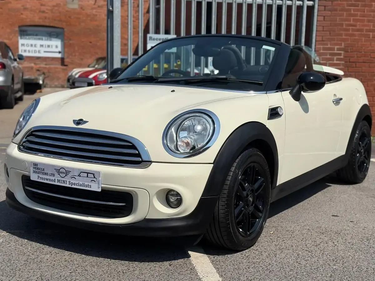 Used Mini Cooper Roadster 122 HP (89 kW) 2012 White Cabriolet