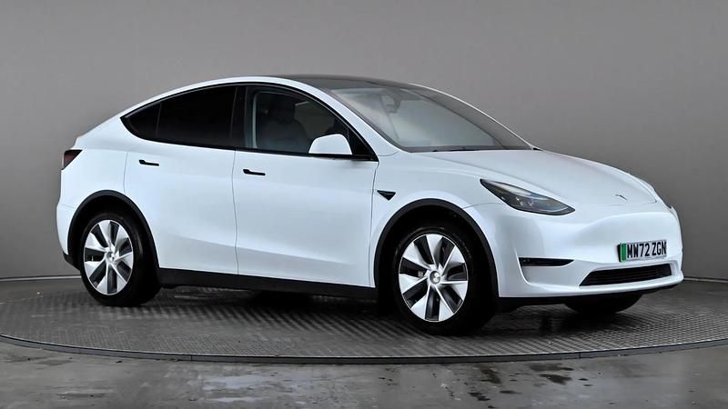 White Used 2022 Tesla Model Y Long Range AWD SUV | £23,198 (Fair price) - Image 1/3
