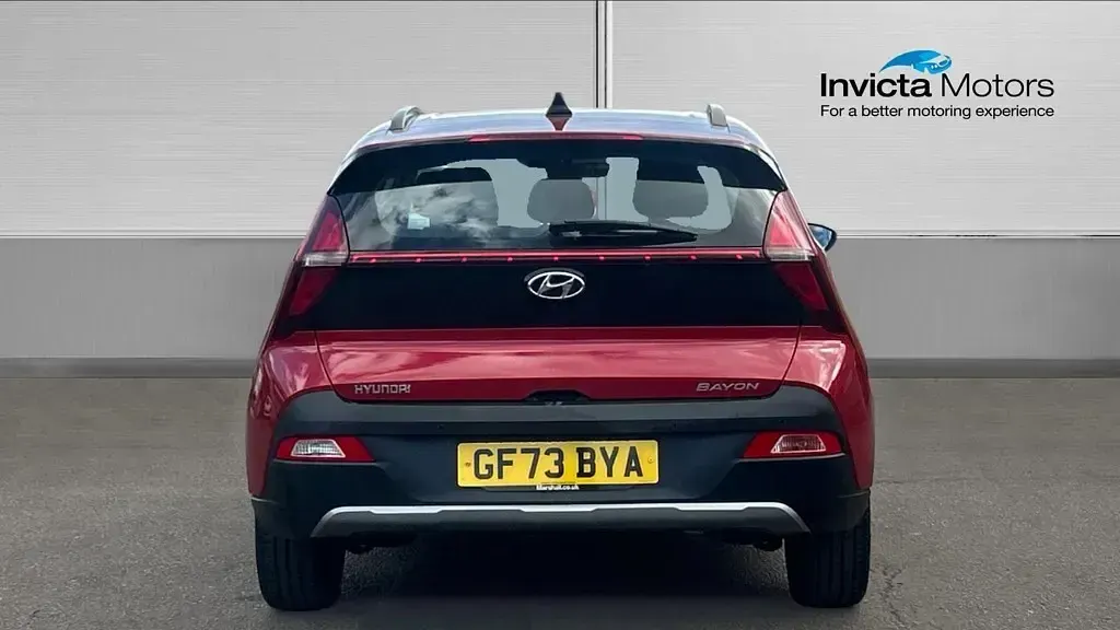 Used Hyundai Bayon SE 100 HP (73 kW) 2023 Red SUV