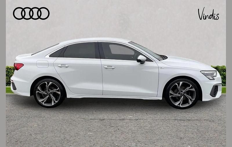 Used Audi A3 S-Line 147 HP (108 kW) 2022 White Sedan