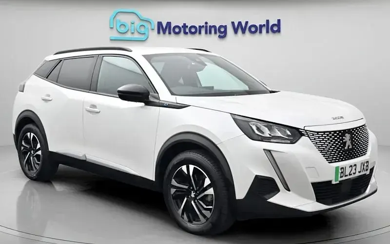Used Peugeot e-2008 Allure+ 100 kW (136 HP) 2023 SUV