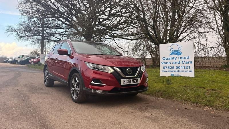 Used Nissan Qashqai N-Connecta 2018 Red SUV