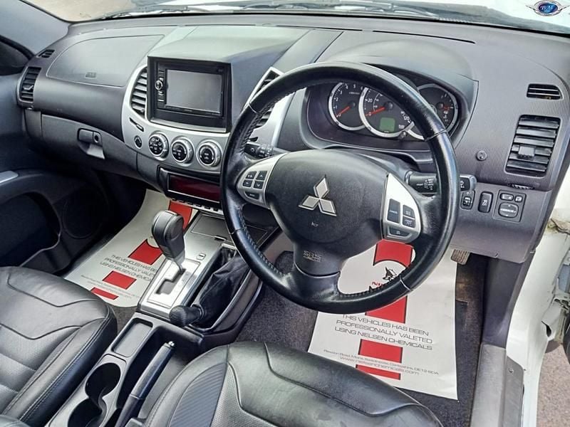 Used Mitsubishi L200 2014 White Pickup