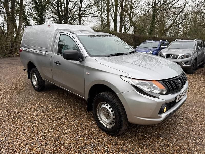 Second-hand Mitsubishi L200 2017 Argintiu Pickup