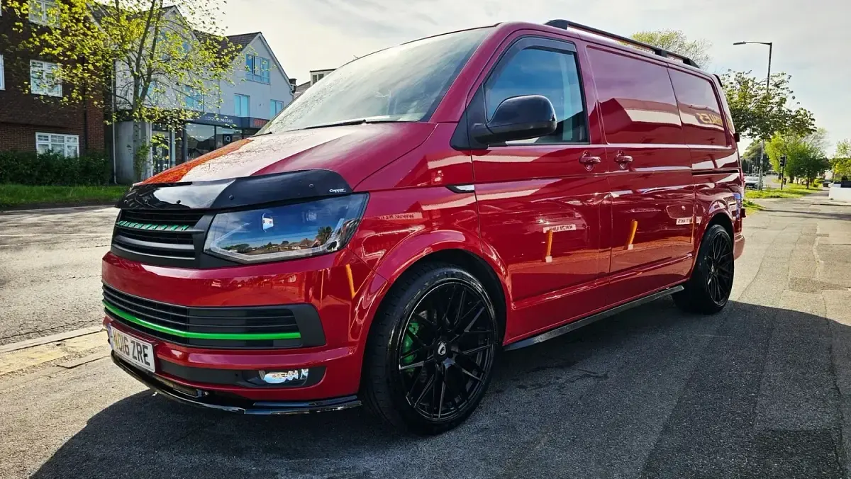 Used VW Transporter Highline 140 HP (102 kW) 2016 Red Van