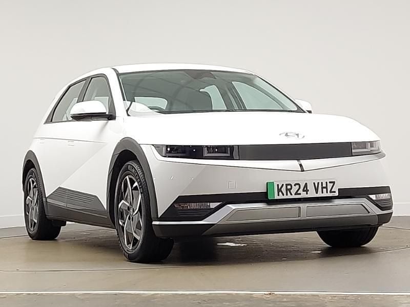 Used Hyundai Ioniq SE 125 kW (170 HP) 2024 White Hatchback