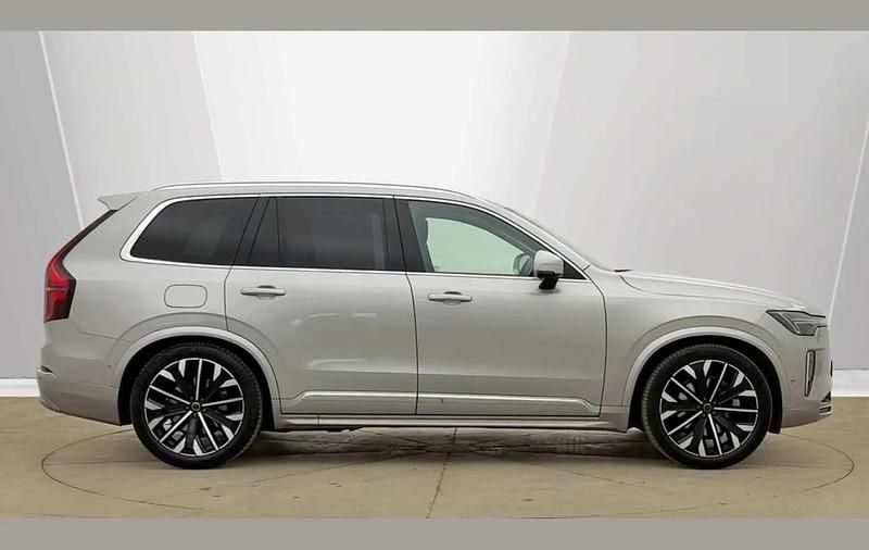 Usado Volvo XC90 Ultra 247 HP (181 kW) 2025 Prateado SUV