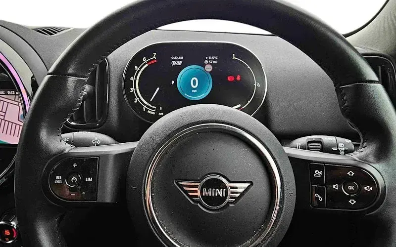 Used Mini Cooper Countryman Classic 136 HP (100 kW) 2023 Silver SUV