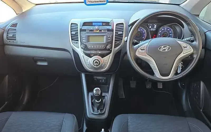 Used Hyundai i20 SE 125 HP (91 kW) 2019 Red Hatchback