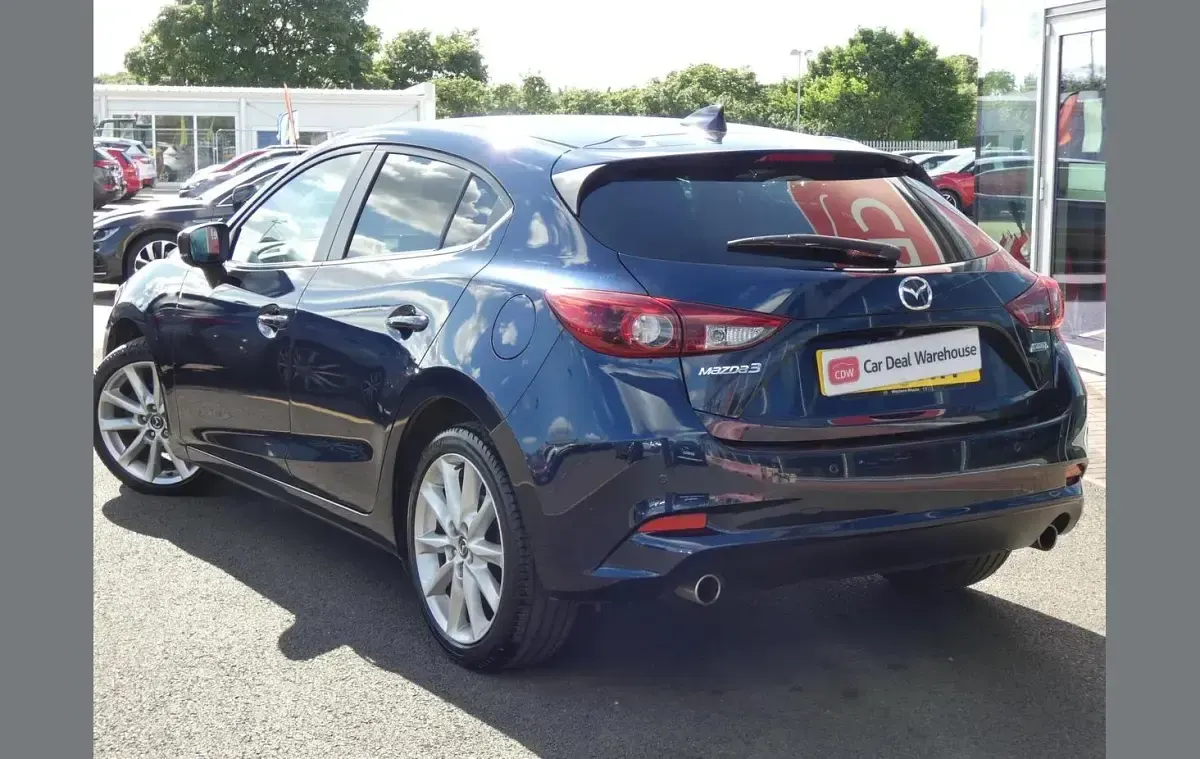 Used Mazda 3 Inclusive 150 HP (110 kW) 2017 Blue Hatchback