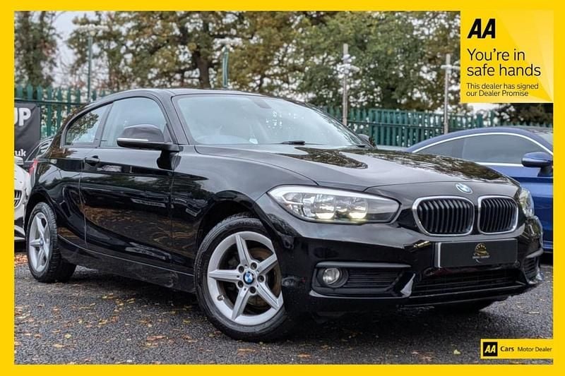 Usado BMW 118 Comfort Edition 136 HP (100 kW) 2016 Citadino