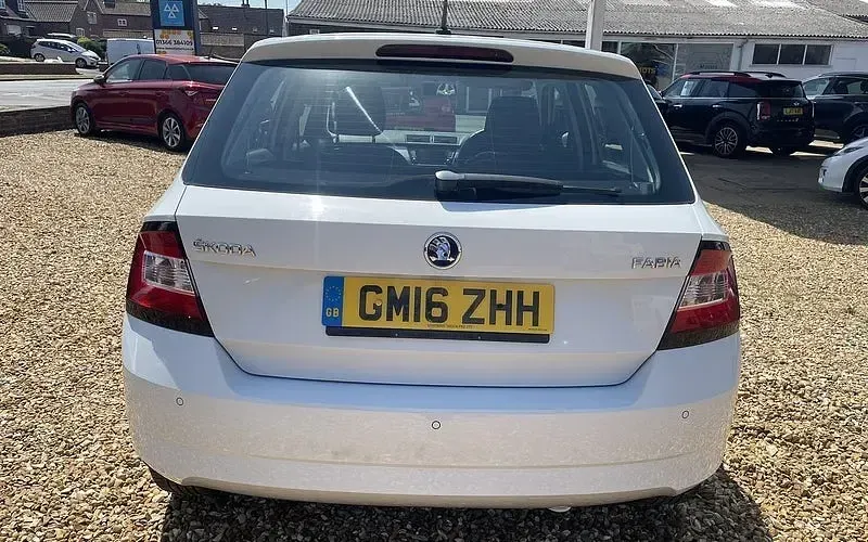 Used Skoda Fabia SE 90 HP (66 kW) 2016 Hatchback