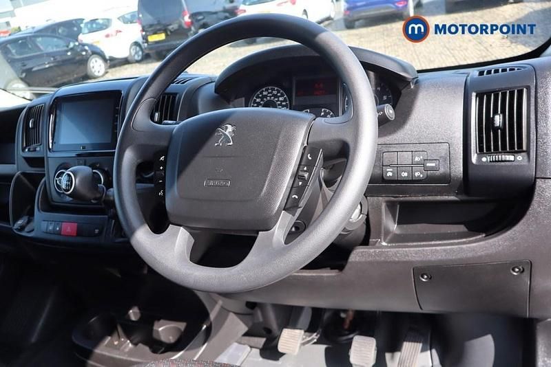 White Used 2024 Peugeot Boxer Premium Van | £18,599 (Good price) - Image 1/4