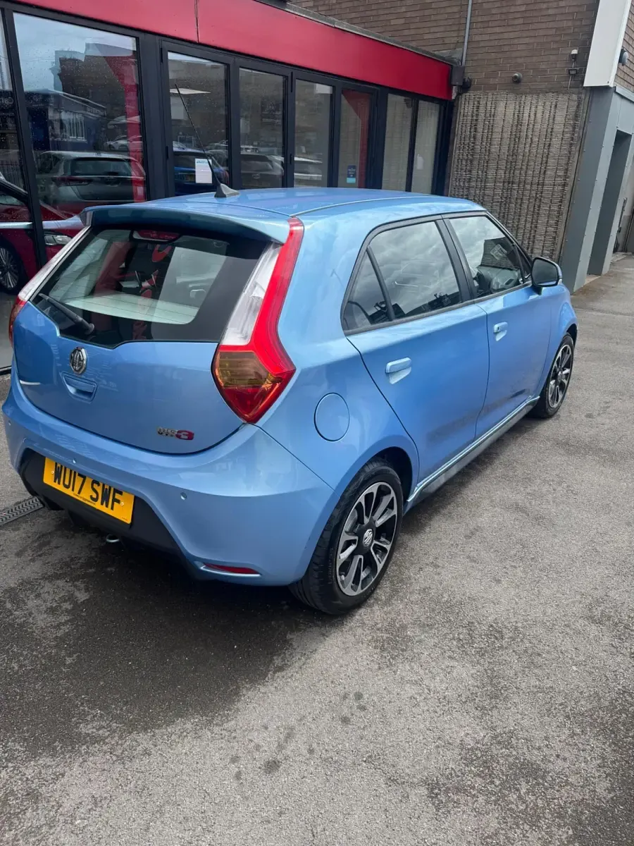 Used MG MG3 106 HP (77 kW) 2017 Blue Hatchback