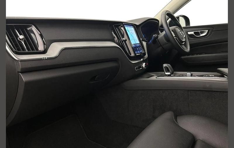 Used Volvo XC60 Plus 247 HP (181 kW) 2023 Blue SUV