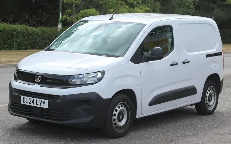 Used Vauxhall Combo S 102 HP (75 kW) 2024 MPV