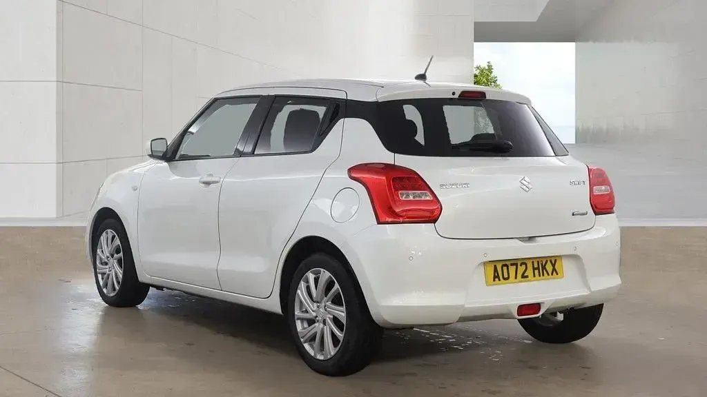 Used Suzuki Swift SZ-T 83 HP (61 kW) 2023 White Hatchback