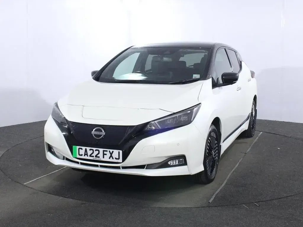 Used Nissan Leaf Tekna 160 kW (218 HP) 2022 White Hatchback