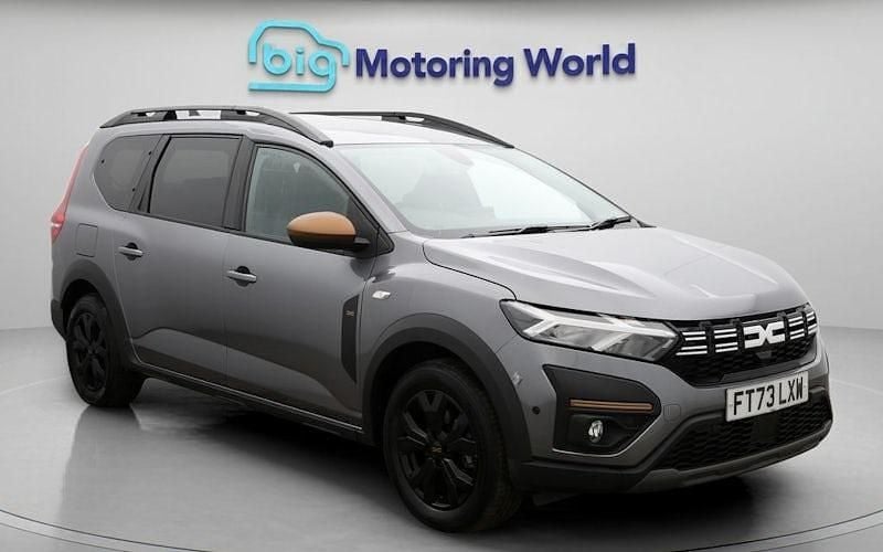 Used 2025 Dacia Jogger Extreme MPV | £19,300 (Good price) - Image 1/4