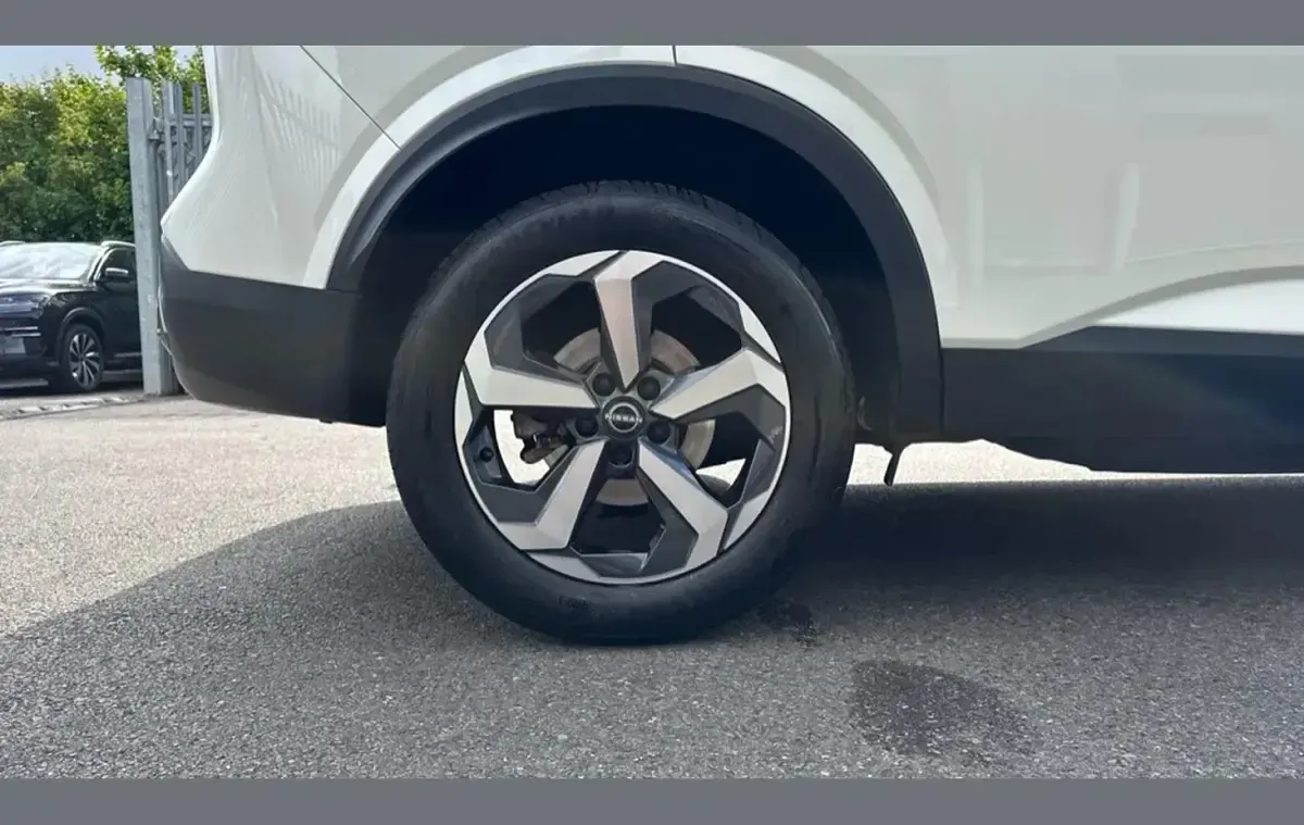 Used Nissan Qashqai N-Connecta 155 HP (114 kW) 2023 White SUV
