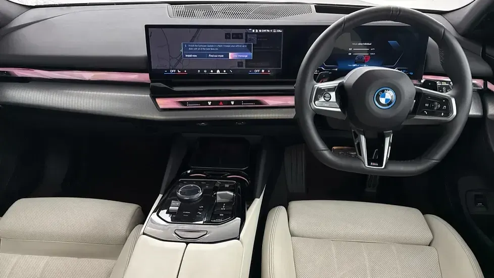 Used BMW 530e M Sport 295 HP (216 kW) 2025 Grey Estate