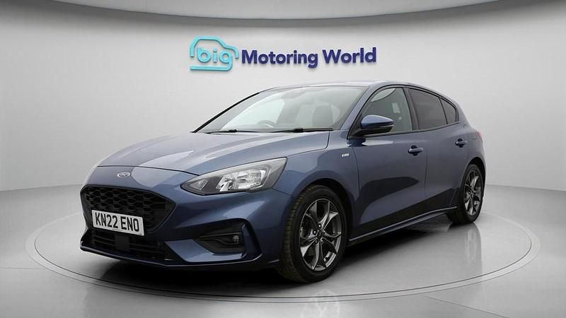 Used Ford Focus ST-Line 125 HP (91 kW) 2022 Blue Hatchback
