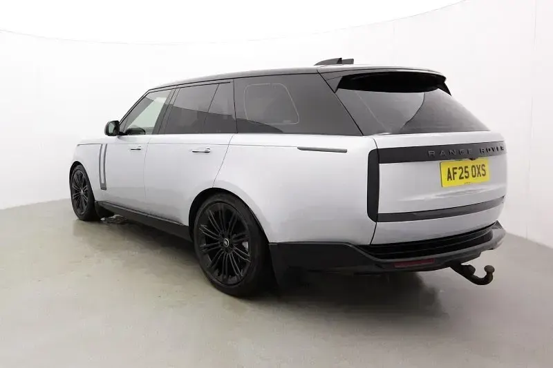 Used Land Rover Range Rover SE 345 HP (253 kW) 2025 Silver SUV