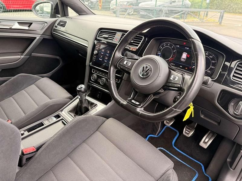 Used VW Golf VII R 310 HP (228 kW) 2017 White Hatchback
