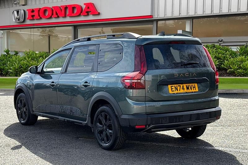 Begagnad Dacia Jogger Extreme 2025 Grön Minibuss