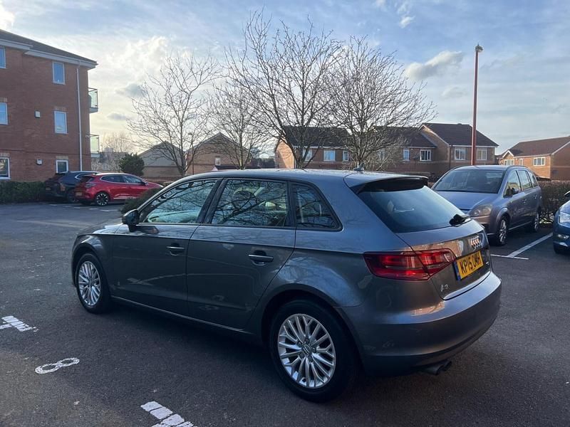 Used Audi A3 Comfort 150 HP (110 kW) 2015 Grey Hatchback