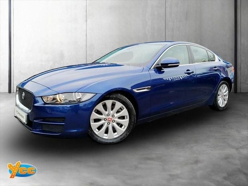Used Jaguar XE Prestige 163 HP (119 kW) 2016 Blue Sedan