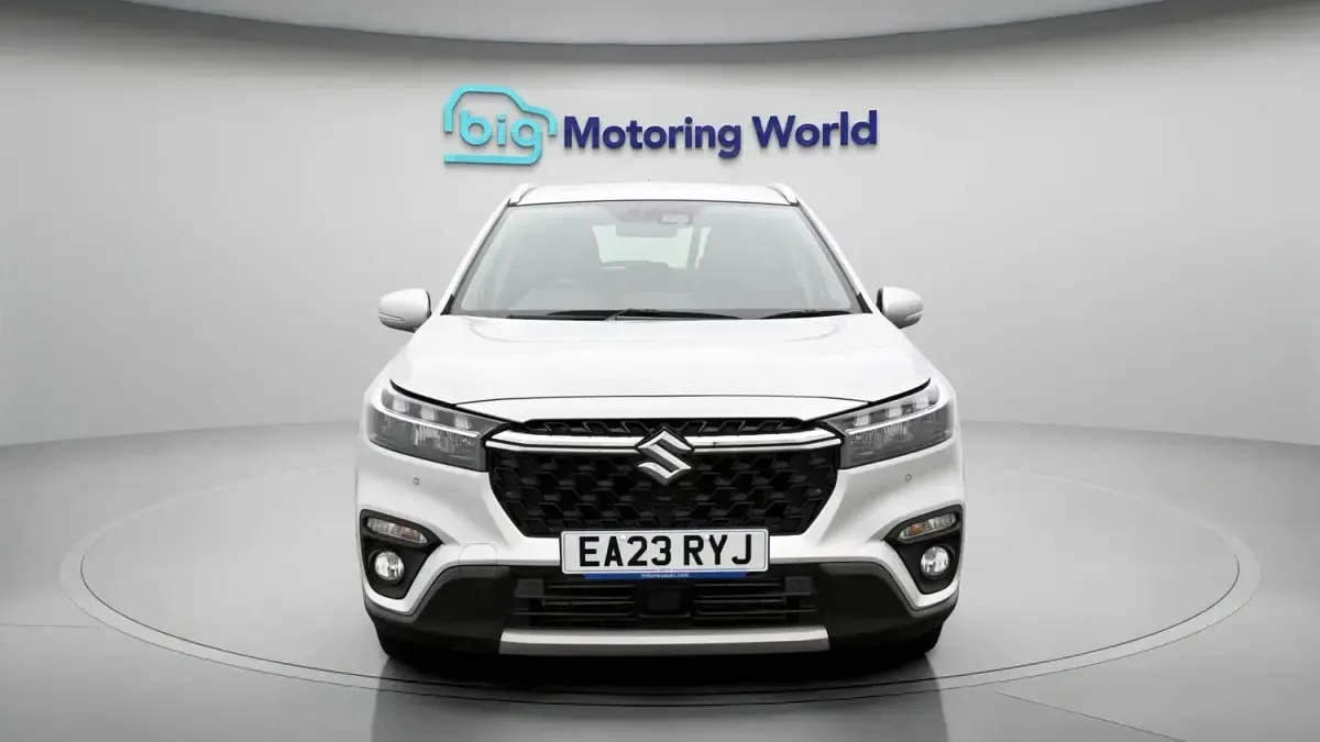 Begagnad Suzuki SX4 S-Cross 2023 Silver SUV