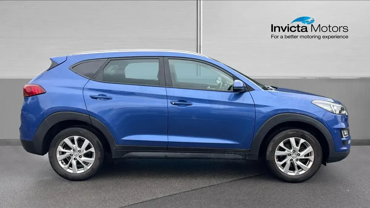 Used Hyundai Tucson SE 132 HP (97 kW) 2018 Stellar blue metallic SUV
