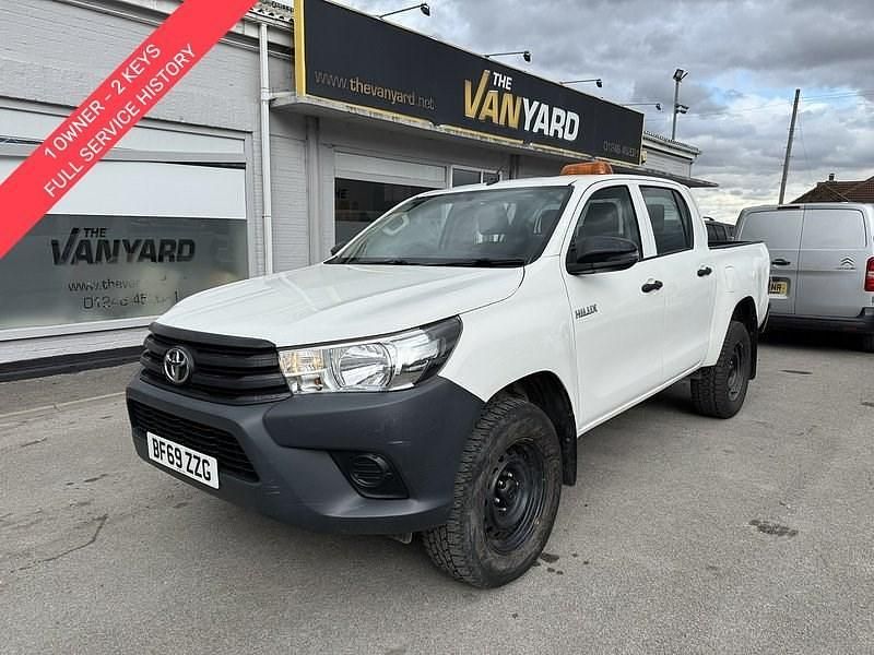 Used Toyota HiLux Active 2019 White Pickup