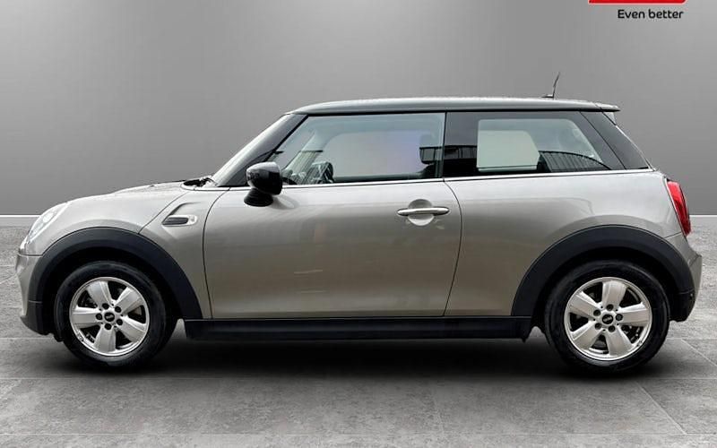 Used Mini Cooper Classic 136 HP (100 kW) 2021 Hatchback