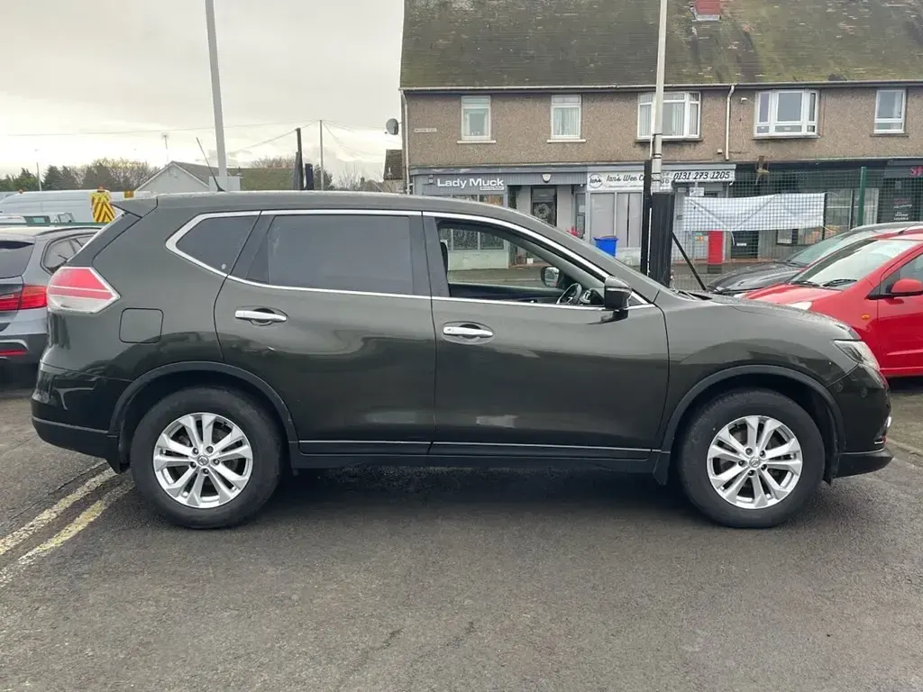 Używany Nissan X-Trail Acenta 130 KM (95 kW) 2017 Zielony SUV