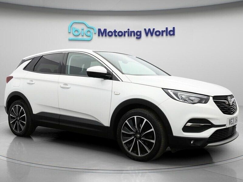 White Used 2021 Vauxhall Grandland X Elite SUV | £12,300 (Fair price) - Image 1/4